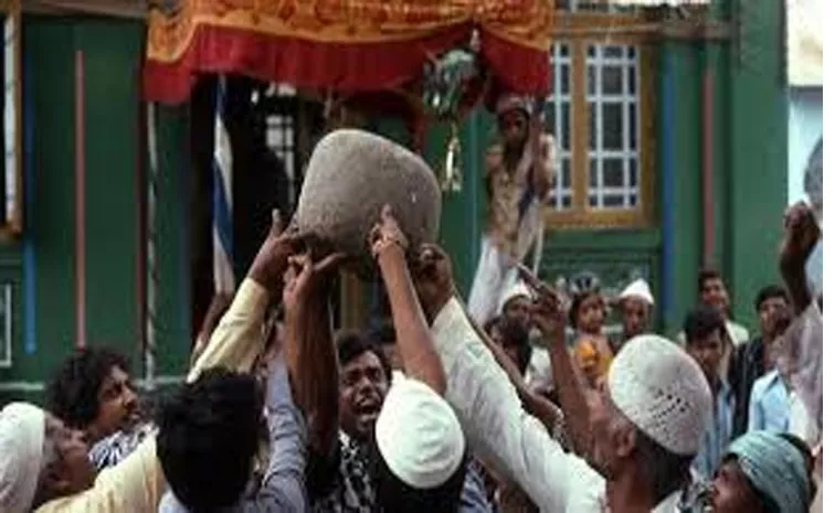 Where A Heavy Stone Gets Levitated In The Air At Pune Dargah