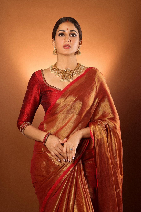 Anchor suma and lavanya beautiful saree looks - Sakshi