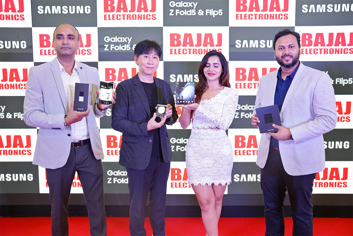 Actress Ashu Reddy Samsung New Mobile Launch Pics - Sakshi