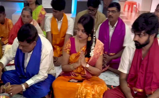 Telugu Serial Actress Priyanka Jain New House warming Ceremony Photos - Sakshi