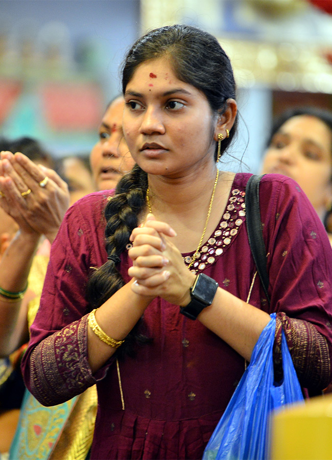 Gajula Mahotsava For Durgamma In Indrakiladri - Sakshi