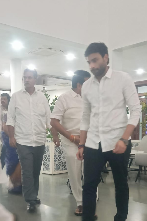 Kesineni Nani Meets CM YS Jagan Photos - Sakshi
