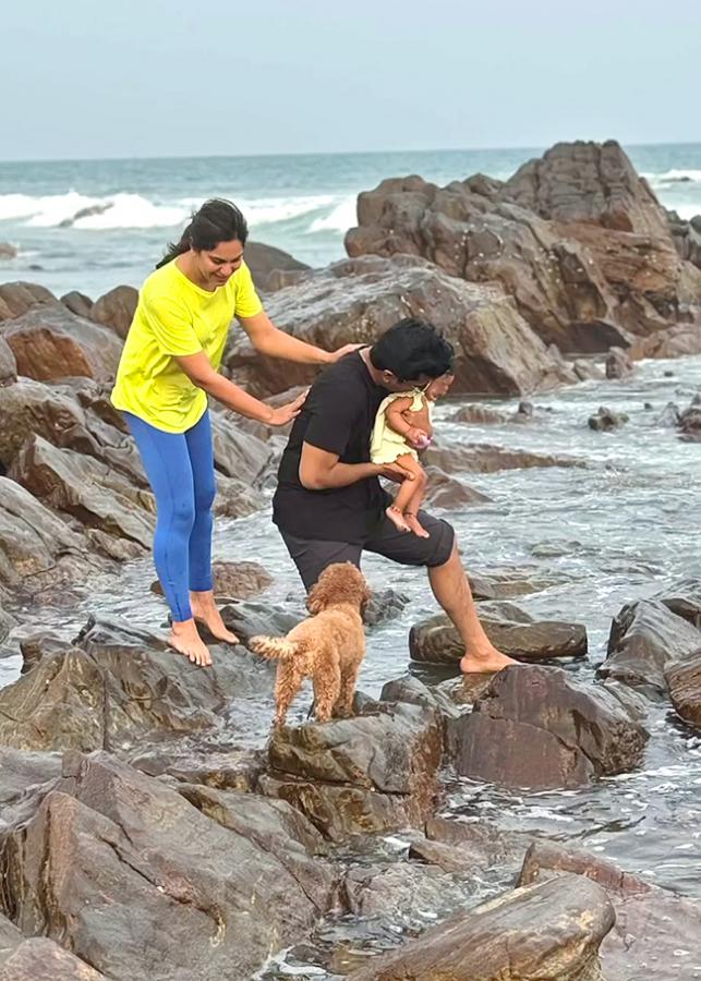 Ram Charan And Upasana Konidela Give First Beach Experience To Klin Kaara, Photos Gallery - Sakshi