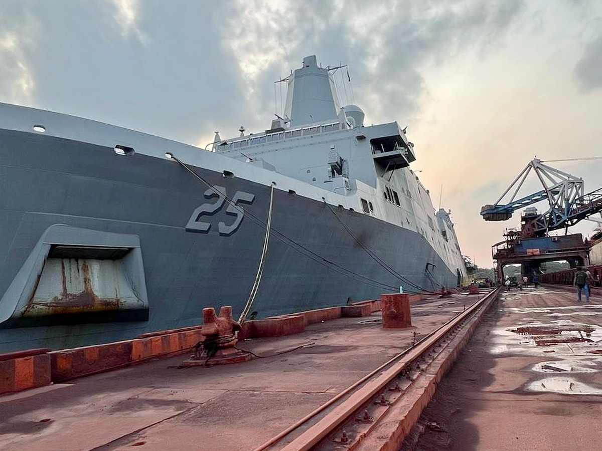 USS Somerset Crew in Visakhapatnam Photos - Sakshi