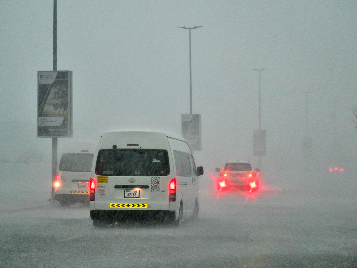 Photos Of Unbelievable Scenes From Dubai Due To Heavy Rains - Sakshi