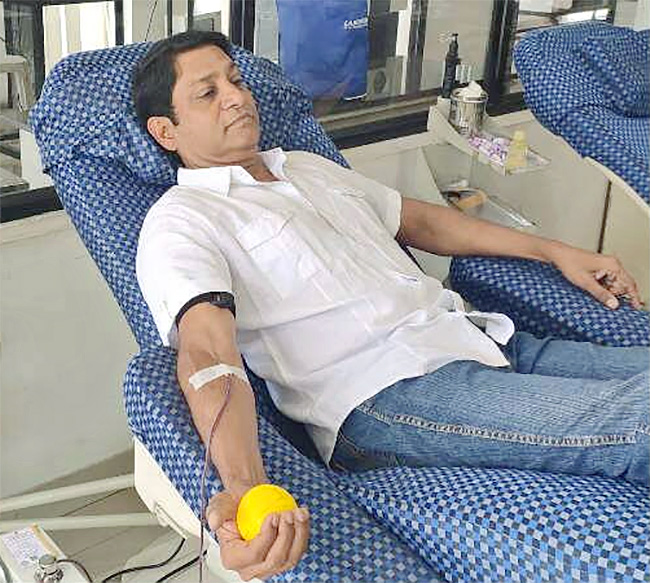 Actor Maharshi Raghava to Donate Blood 100th Time at Chiranjeevi Blood Bank  - Sakshi