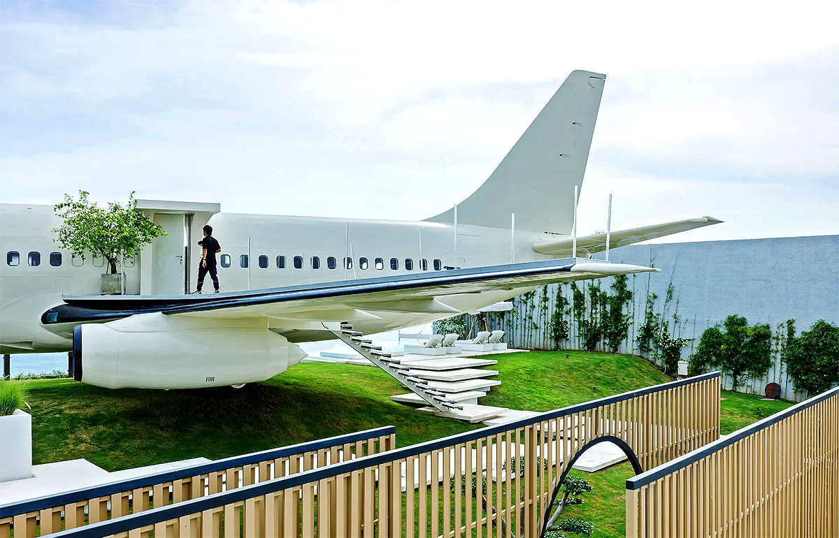 Boeing 737 becomes a spectacular cliff hanging luxury home Photos - Sakshi