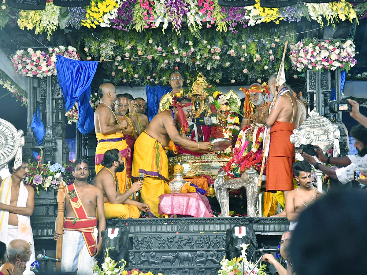 sri rama pattabhishekam 2024 bhadrachalam temple celebration photos - Sakshi