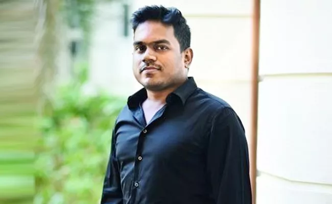 Music director Yuvan Shankar Rajas Audi stolen - Sakshi