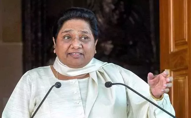 Mayawati Sent Home Keys By Speed Post And Officials Refused To Receive - Sakshi