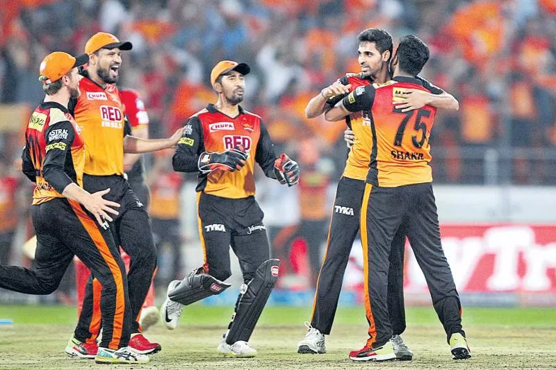 Sunrisers Hyderabad won by 5 runs - Sakshi