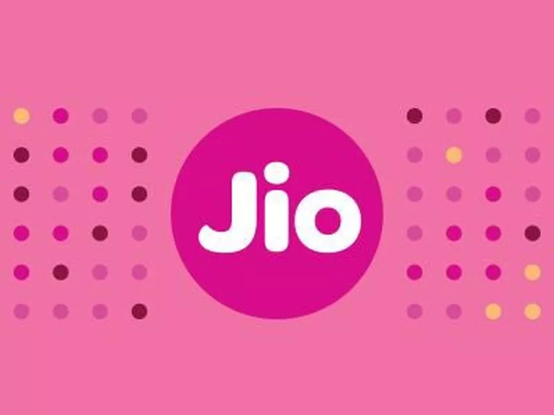 After Prepaid, Is the Jio Effect Spreading to Postpaid? - Sakshi