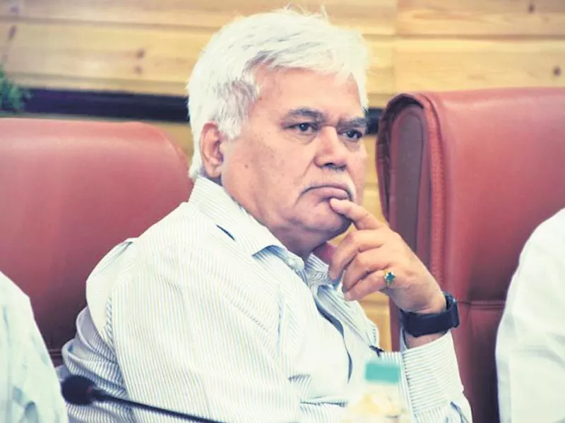 Hacker Deposits Rs 1 In TRAI Chairman's Account To Improve - Sakshi