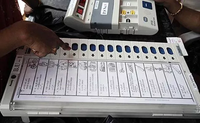 Opposition Asks Election Commission Where Do You Repair EVMs - Sakshi