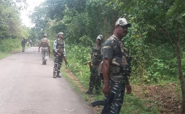 police Coombing in Visakhapatnam AOB - Sakshi