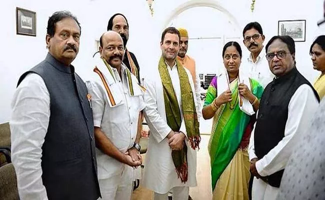 Konda Couple Join On Congress Warangal - Sakshi
