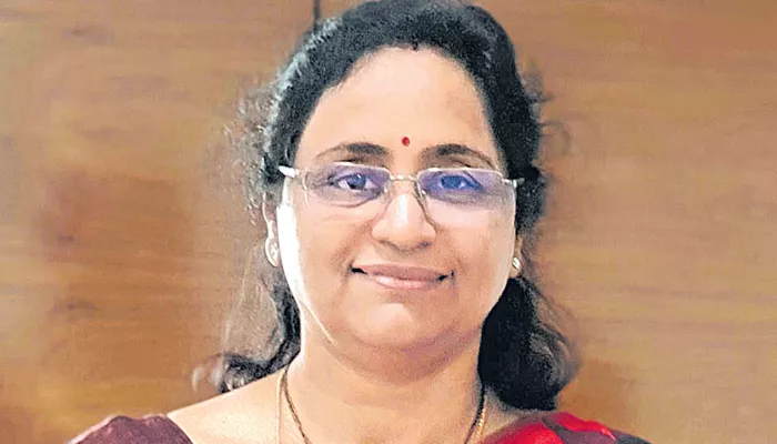 Padmaja Chunduru assumes charge as MD & CEO of Indian Bank - Sakshi