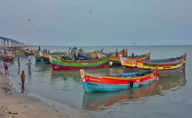 Fisherman Climate Change In Srikakulam - Sakshi