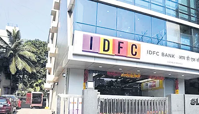  IDFC Bank posts Q1 loss since market debut - Sakshi