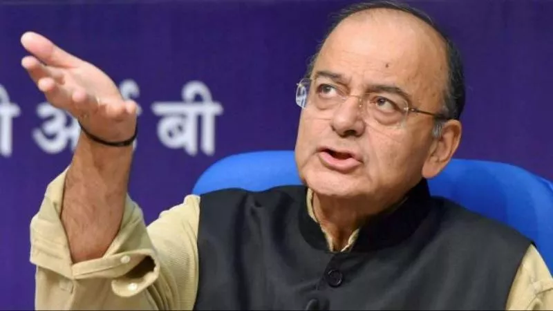 Arun Jaitley Criticised RBI For Failing To Check Indiscriminate Lending - Sakshi