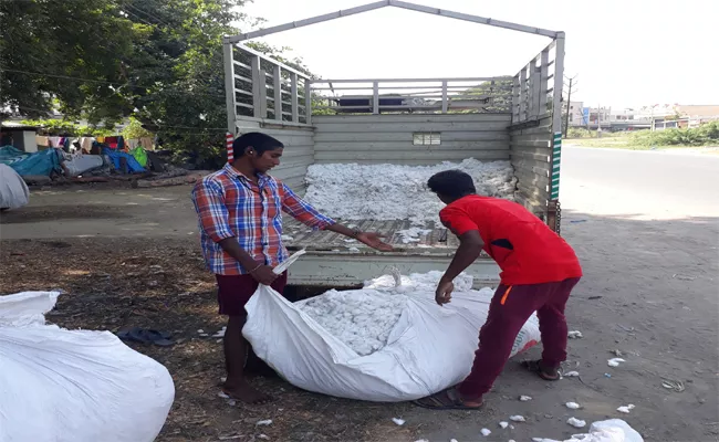 Arrange CCI Centers In Adilabad For Cotton Marketing - Sakshi
