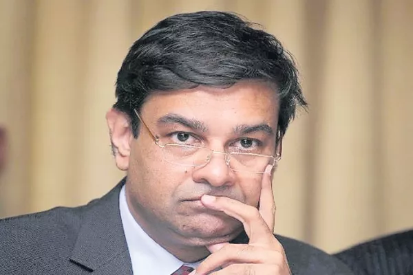 CIC issues show-cause notice to RBI governor - Sakshi