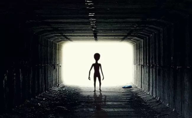 Pune Man Writes To PMO  That He Saw Alien Object Outside His Home - Sakshi