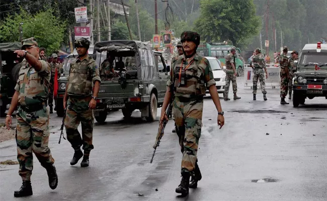 High Alert In Jammu And Kashmir Over Intelligence bureau Alerts Centre Over Blasts - Sakshi