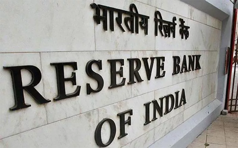 RBI cuts repo rate, reverse repo rate in its bi-monthly monetary policy - Sakshi