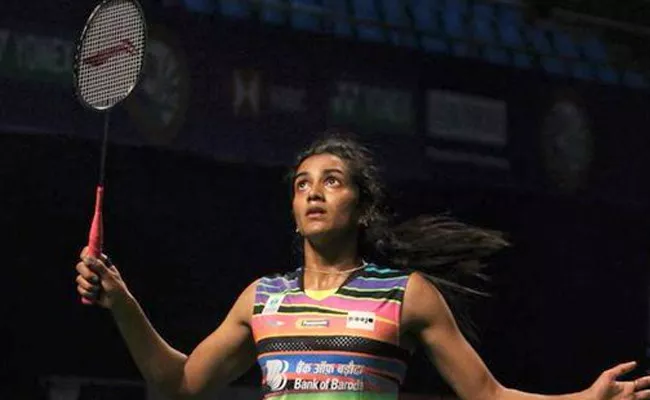 PV Sindhu storms into semi final of Singapore Open - Sakshi