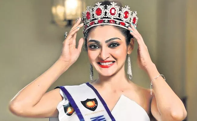 Telugu Girl is a Sensation in Beauty Contest - Sakshi