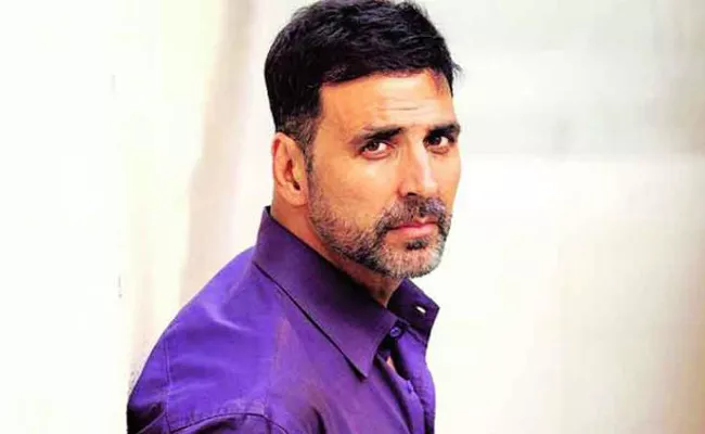 Akshay Kumar wanted to settle in Toronto after his retirement - Sakshi