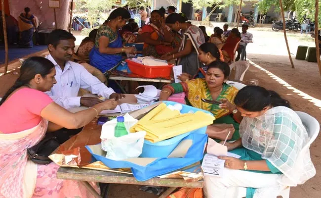 Telangana Parishad Elections First Phase Polling Today - Sakshi