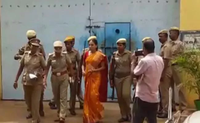 Rajiv Gandhi Killer Nalini Released In Jail - Sakshi