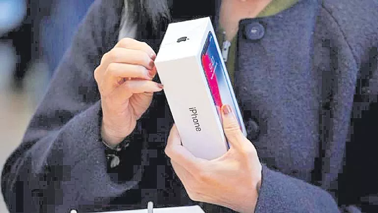iPhone 11 launch date set for September 10 - Sakshi