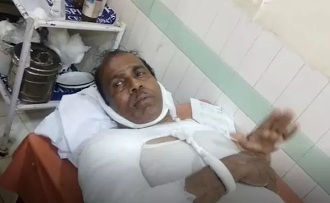 Boat capsizes in Godavari: Witness Describes An Incident - Sakshi
