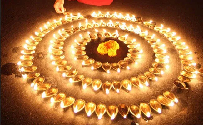 Differences in Diwali Celebrations in North and South India - Sakshi