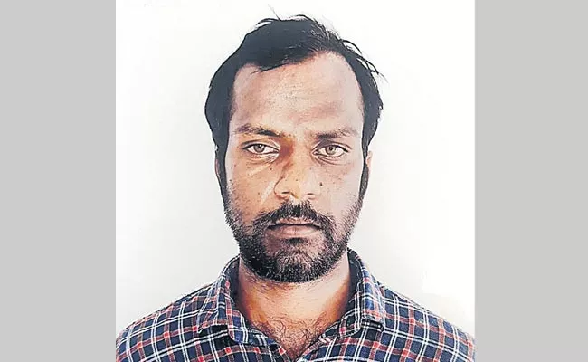 Hajipur Serial Killer Srinivas Reddy Produced In Bhuvanagiri Court - Sakshi
