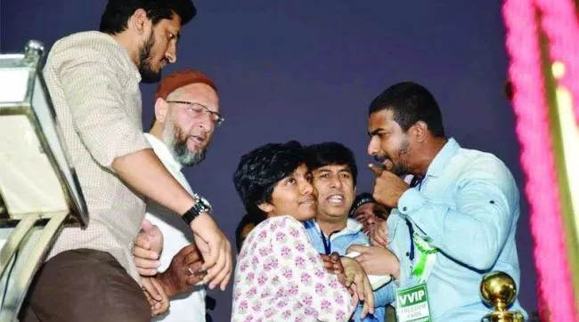 Amulya Charged With Sedition Over Pakistan Zindabad Slogans In Bangalore - Sakshi