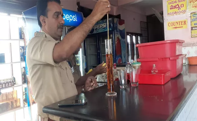 Excise And Prohibition Dept Checking in Bar And Restaurant Guntur - Sakshi