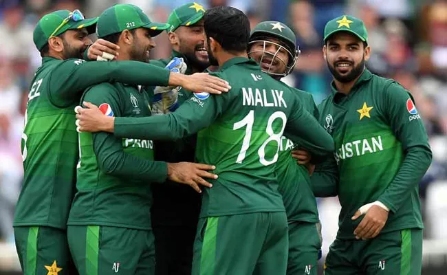 7 More Pakistan Cricketers Test Coronavirus Positive - Sakshi