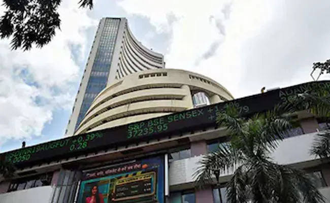 India Stocks Drop on Eve of Quarterly Earnings Reports - Sakshi