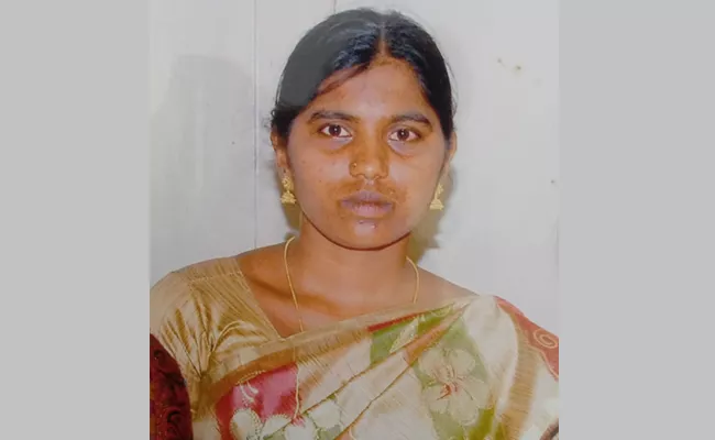 Woman Deceased in Fire Accident After Battle 88 Days in Hospital - Sakshi