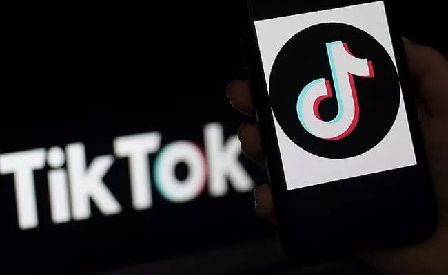 TikTok,US employees plan to sue Trump administration over app ban - Sakshi