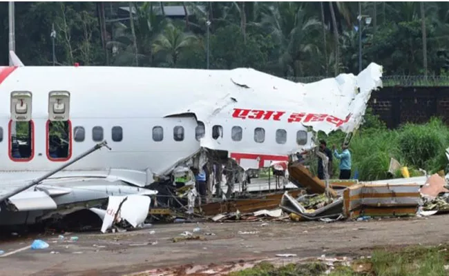 Kerala Air Crash:I don't want to fly again Muhammed Junaid Says - Sakshi