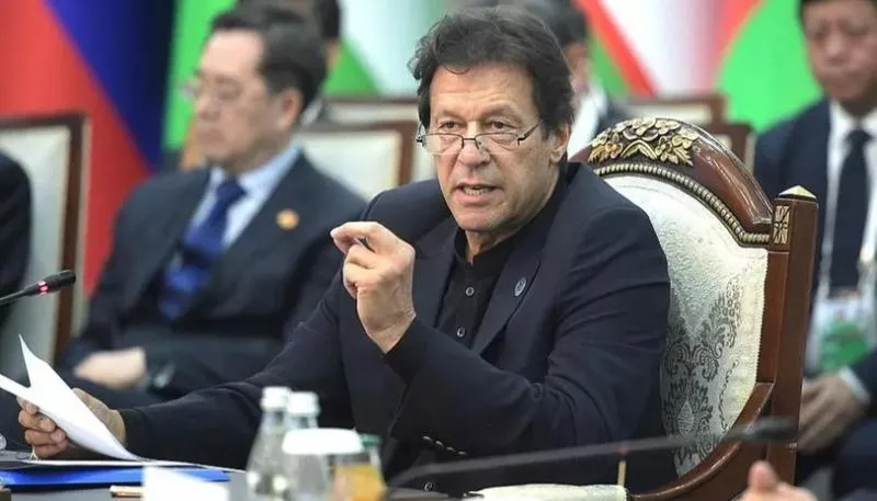 Pakistan Opposition Unites To Demand Imran Khan Resignation - Sakshi