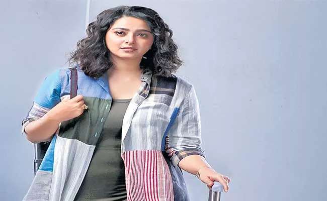 Change Is Needed Says Heroine Anushka - Sakshi