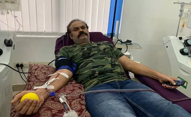 Chiranjeevi Praises Brother Nagababu For Donating Plasma - Sakshi