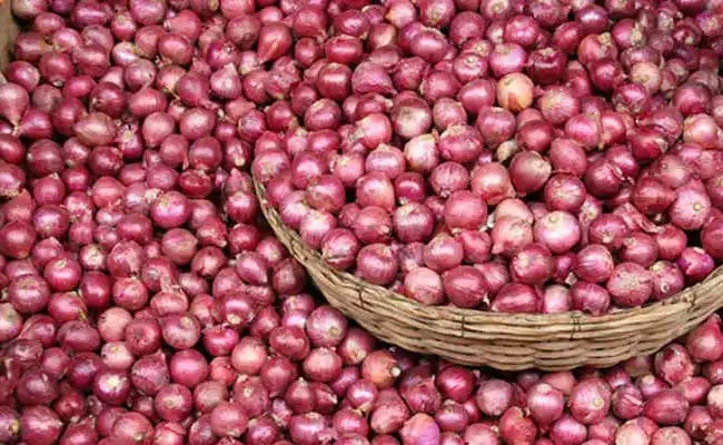 Onion Price Hike In Chennai City - Sakshi