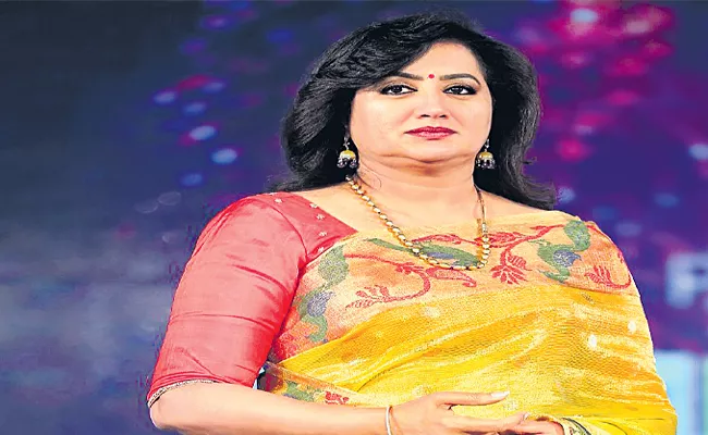 Senior Actress Sumalatha About Husband Ambareesh Memories - Sakshi